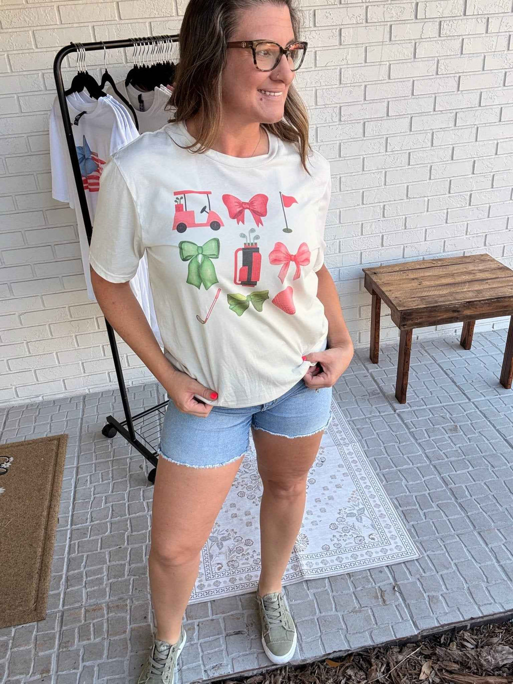 Bow & Birdie Graphic Tee | Everyday Graphic Tee